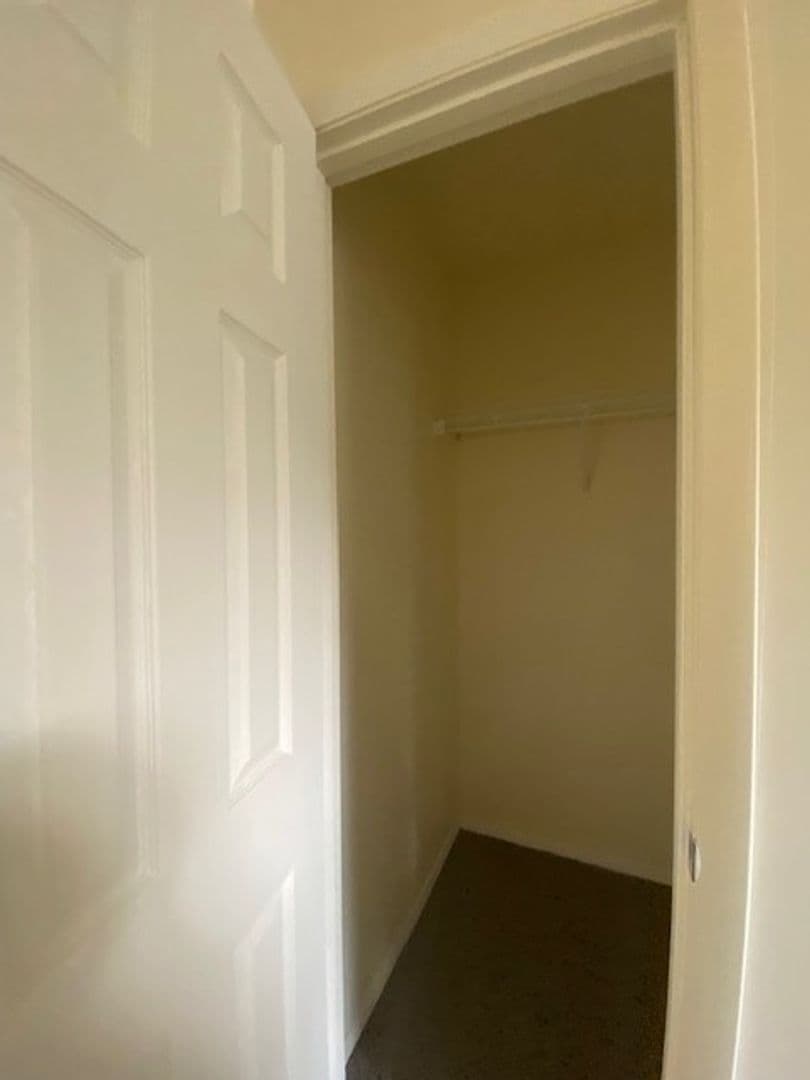 Chesterton Apartment: 1623 Westchester Ave