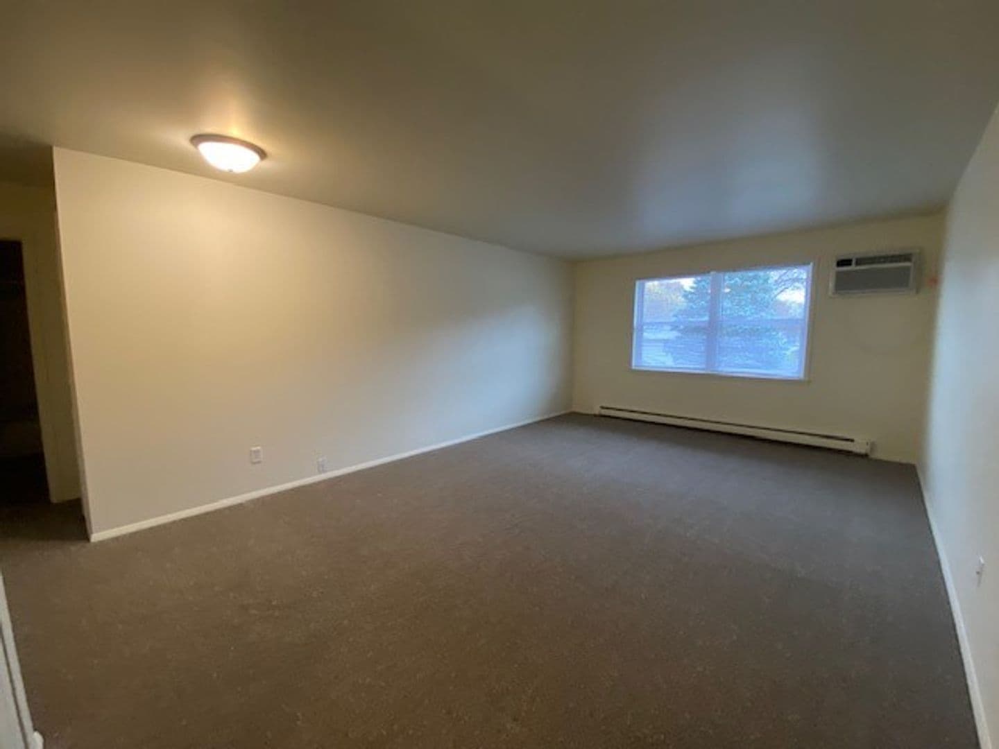 Chesterton Apartment: 1623 Westchester Ave