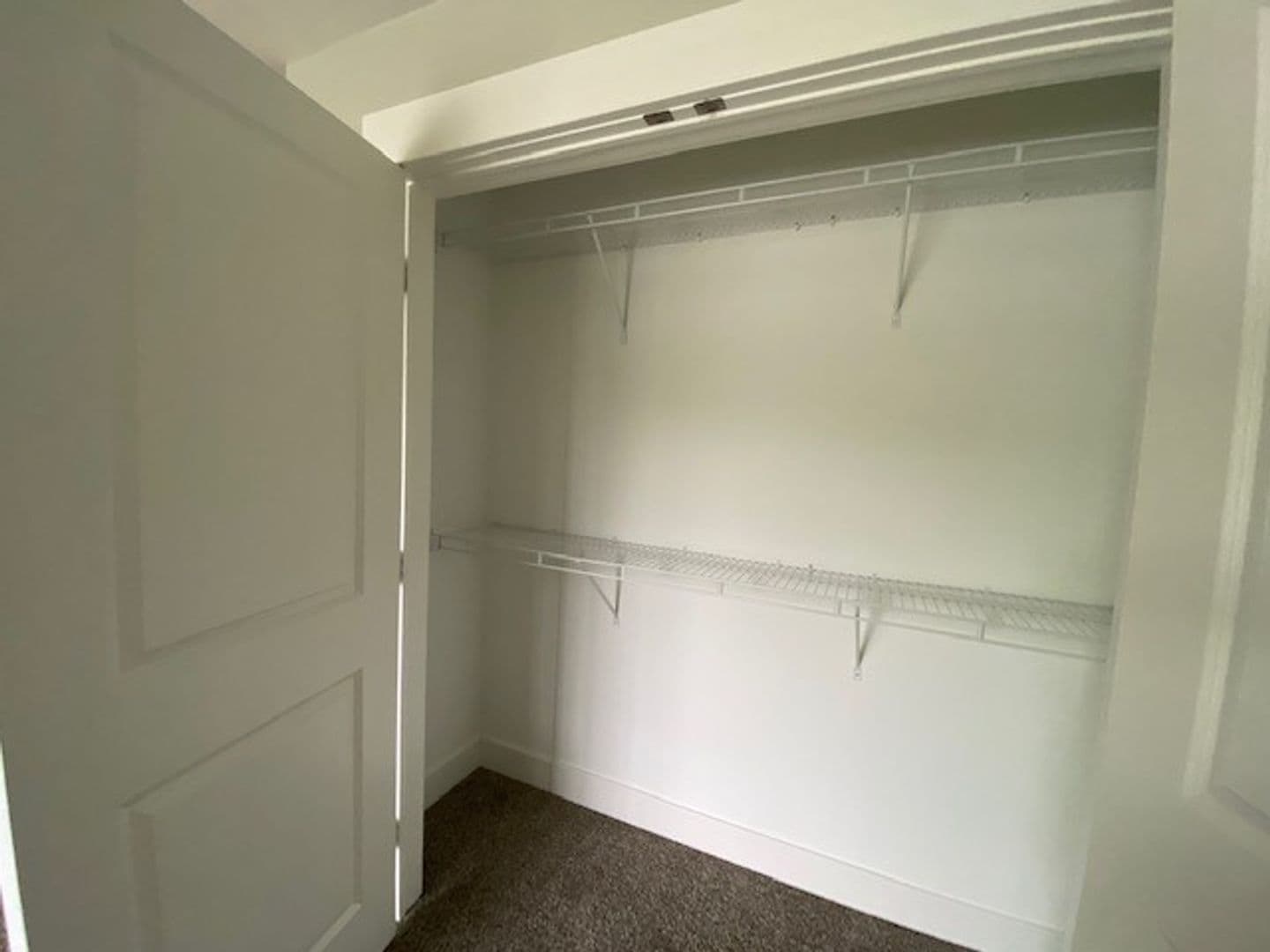 Chesterton Apartment: 2113 Kelle Dr