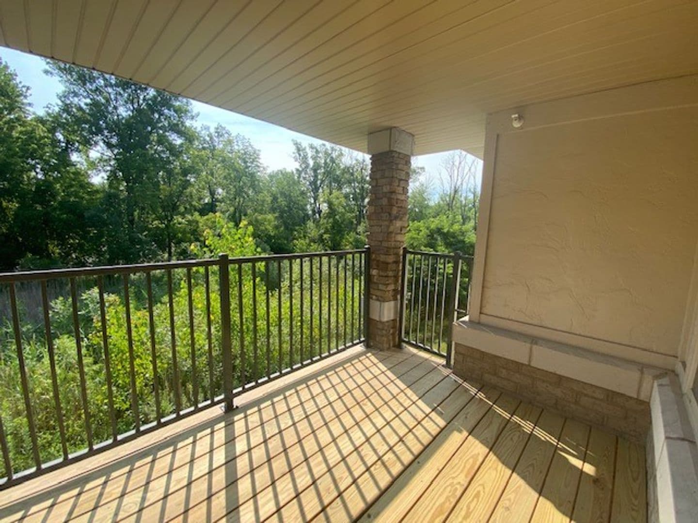 Chesterton Apartment: 2113 Kelle Dr