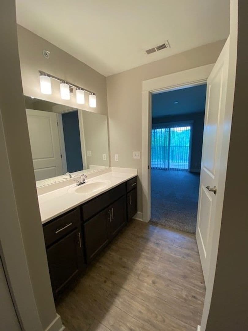 Chesterton Apartment: 2113 Kelle Dr