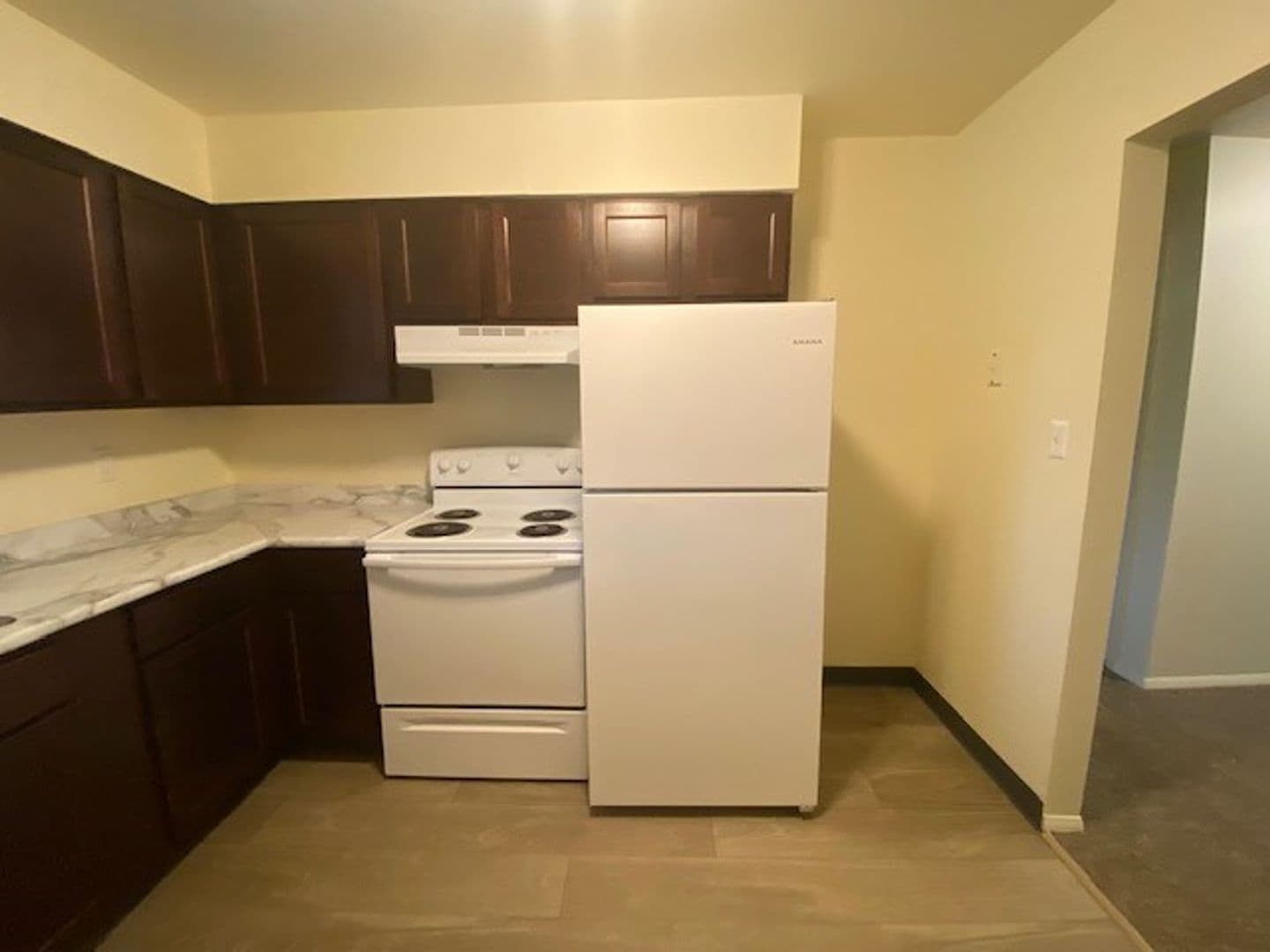 Chesterton Apartment: 1623 Westchester Ave