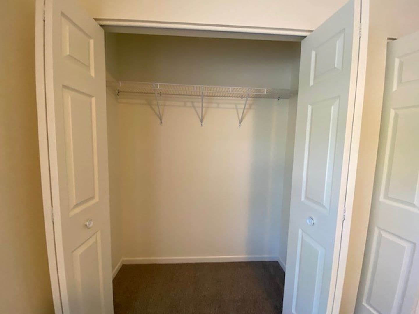Chesterton Apartment: 1623 Westchester Ave