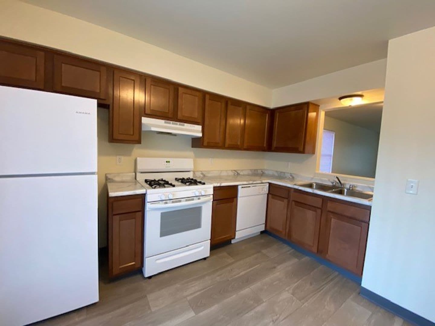 Chesterton Apartment: 1623 Westchester Ave