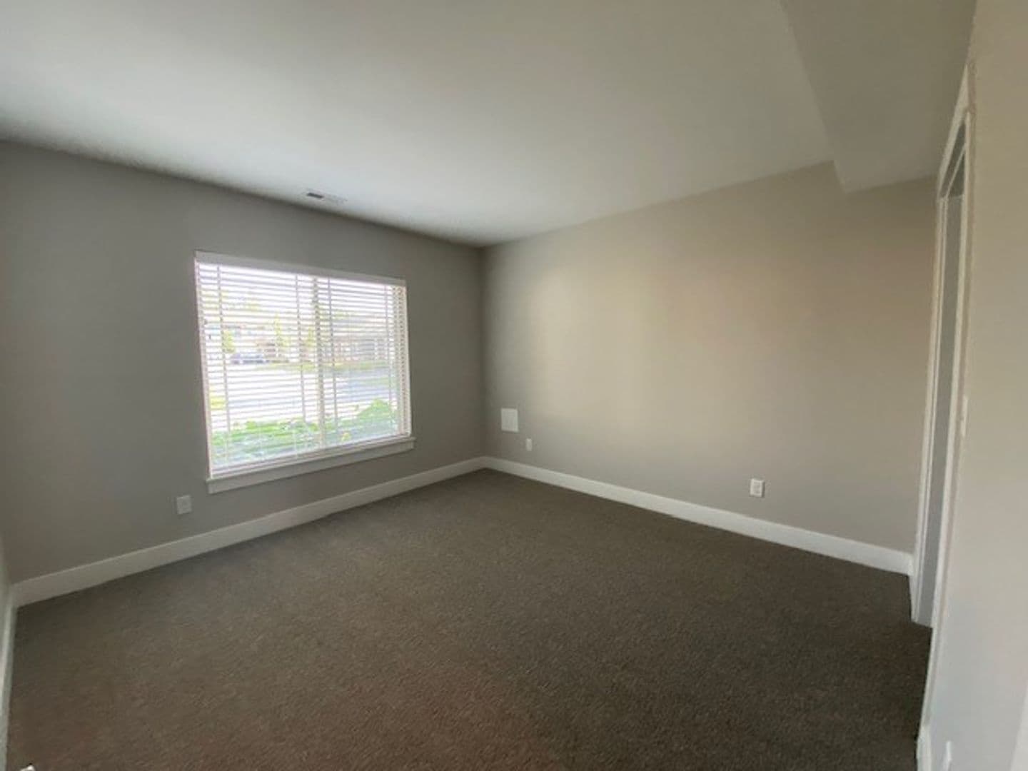 Chesterton Apartment: 2113 Kelle Dr