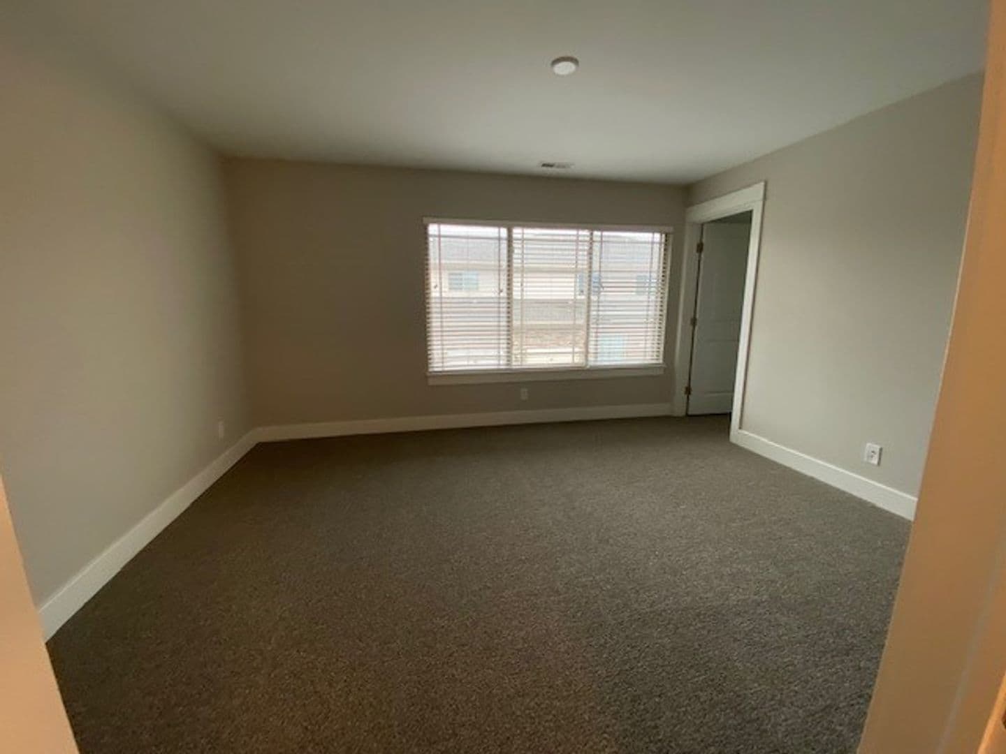 Chesterton Apartment: 2113 Kelle Dr