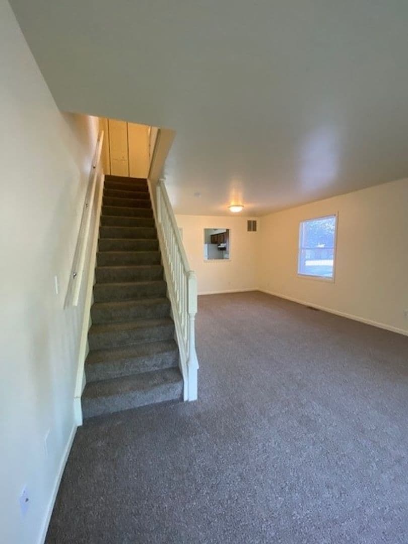 Chesterton Apartment: 1623 Westchester Ave