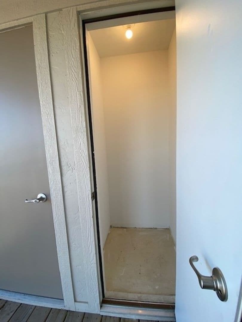Chesterton Apartment: 2113 Kelle Dr