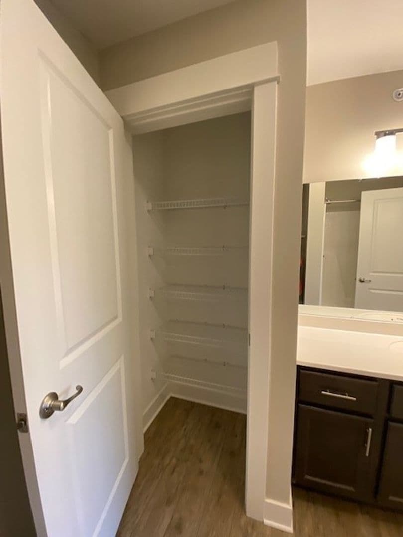 Chesterton Apartment: 2113 Kelle Dr