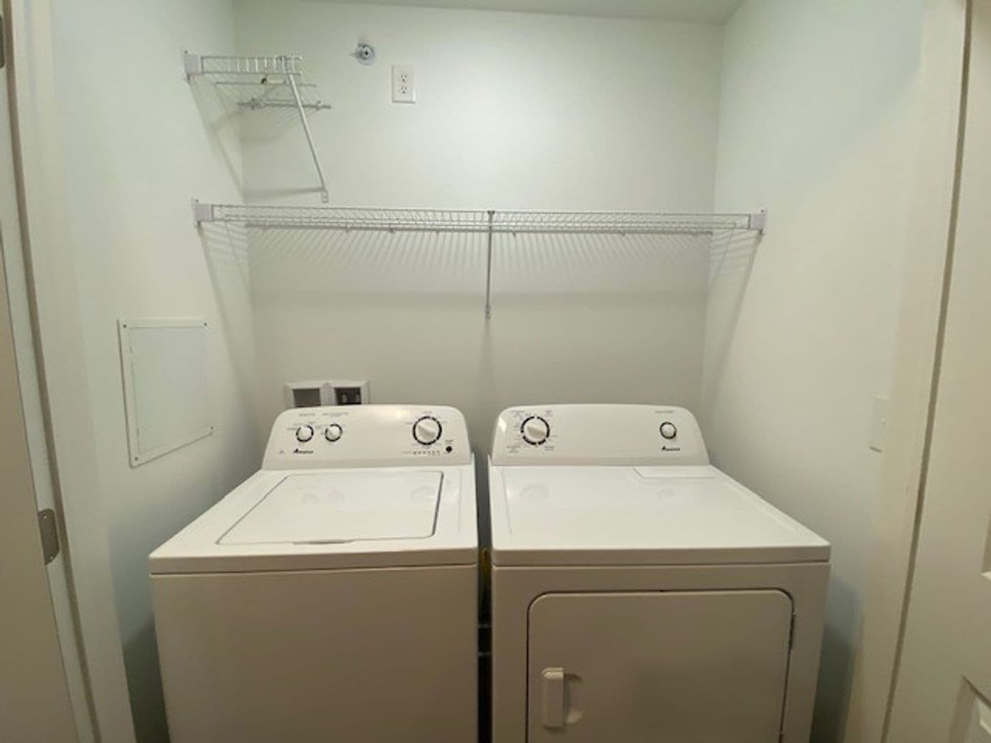 Chesterton Apartment: 2113 Kelle Dr