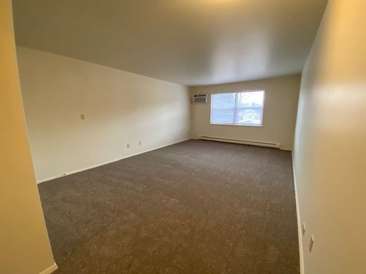 Chesterton Apartment: 1623 Westchester Ave