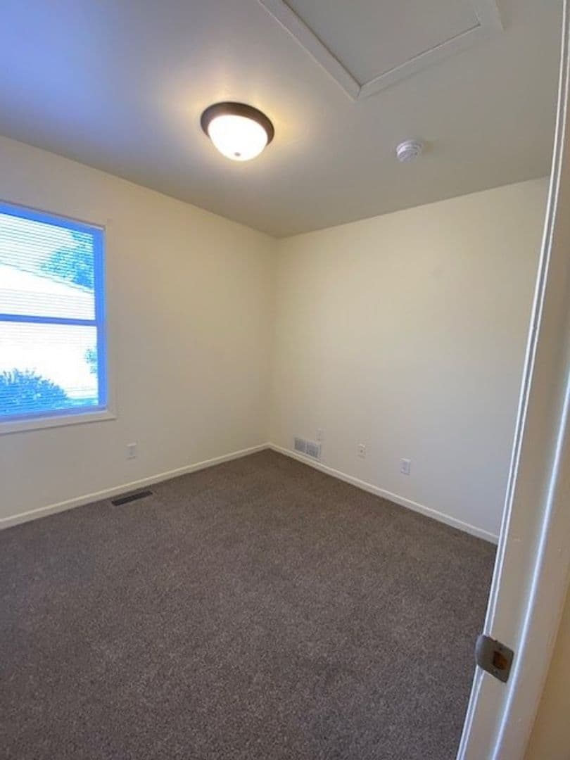 Chesterton Apartment: 1623 Westchester Ave