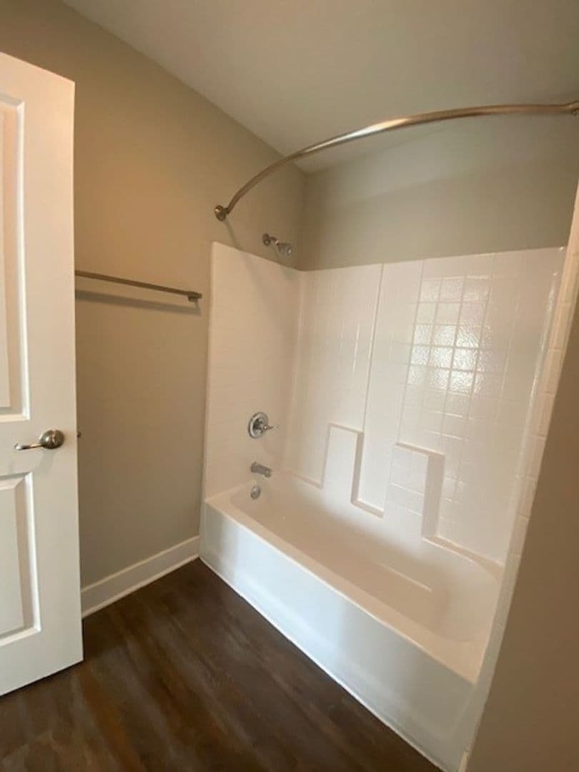 Chesterton Apartment: 2113 Kelle Dr