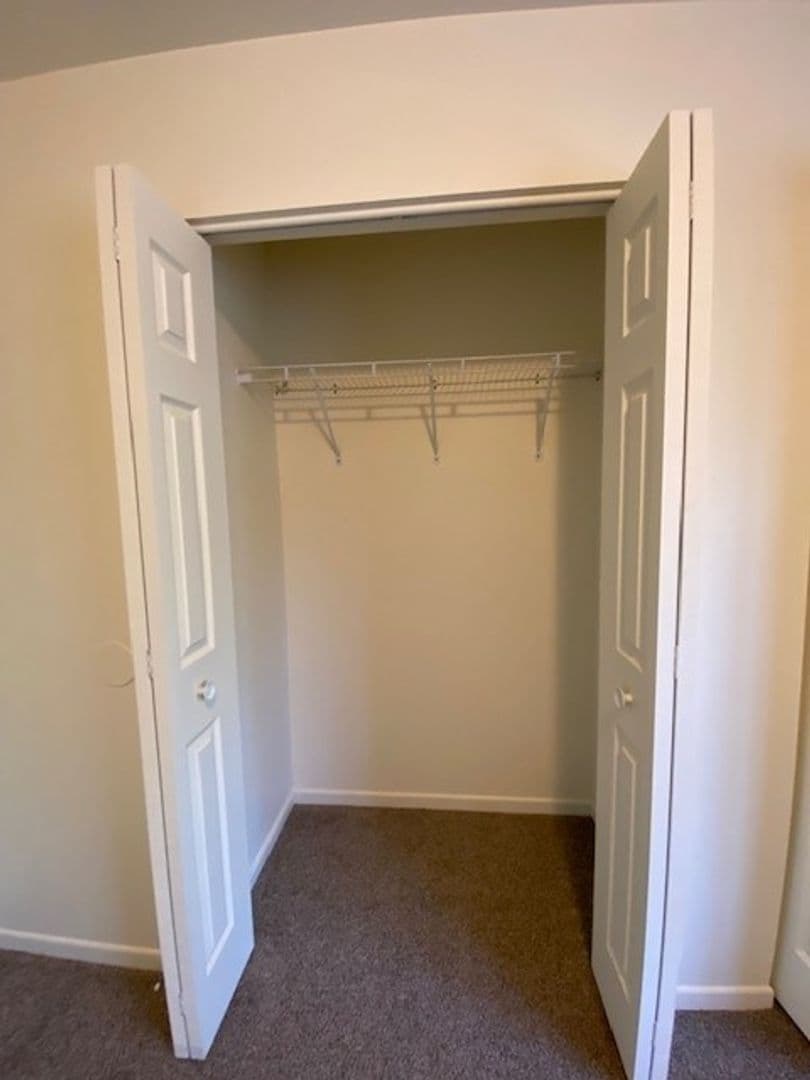 Chesterton Apartment: 1623 Westchester Ave