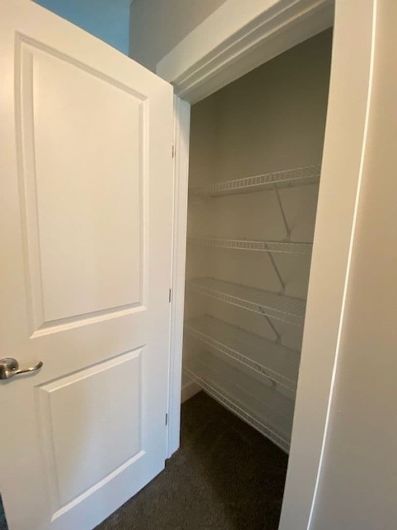 Chesterton Apartment: 2113 Kelle Dr