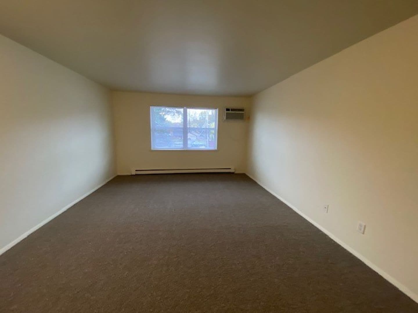 Chesterton Apartment: 1623 Westchester Ave