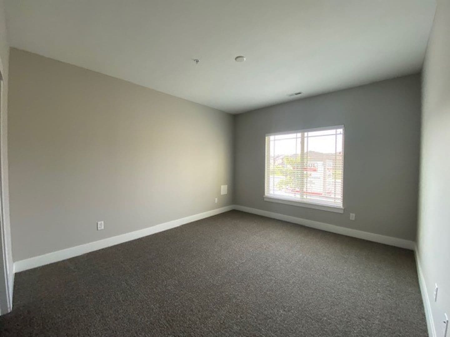 Chesterton Apartment: 2113 Kelle Dr