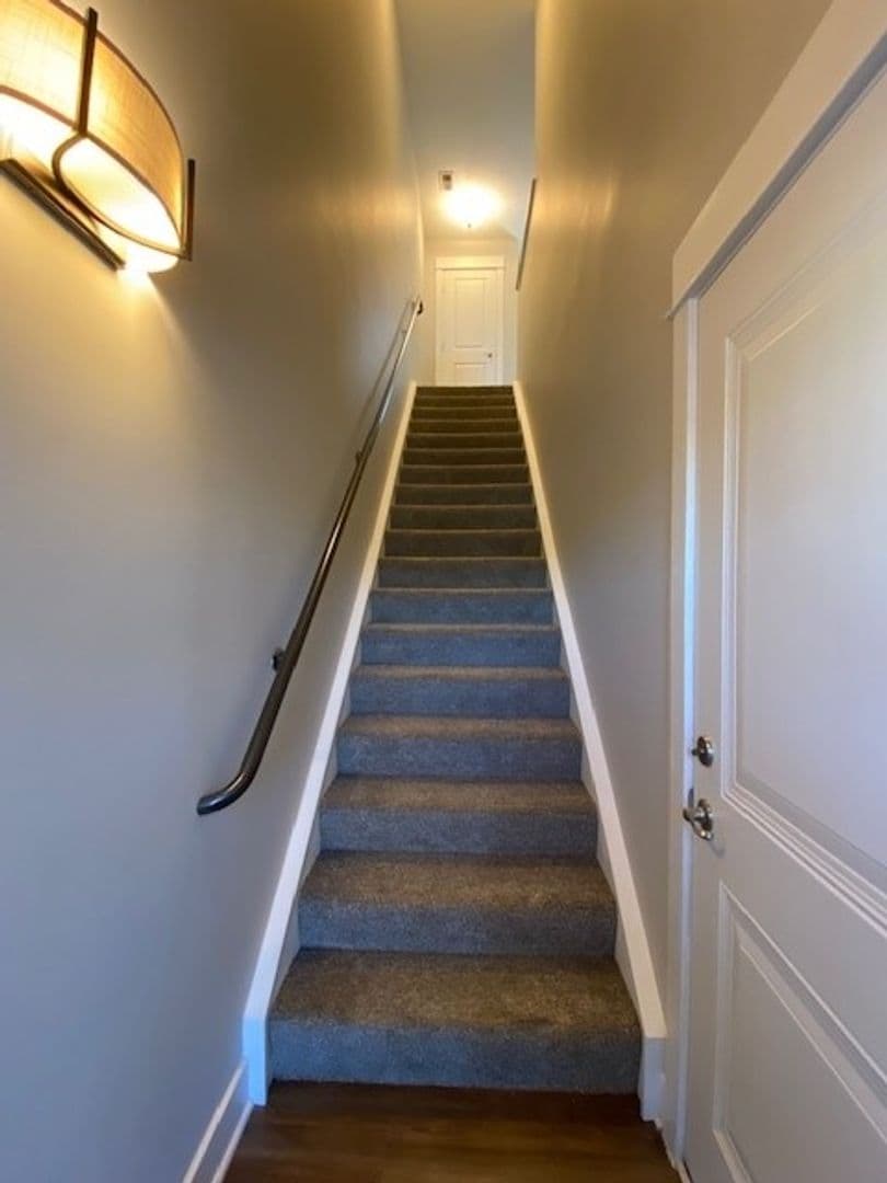 Chesterton Apartment: 2113 Kelle Dr