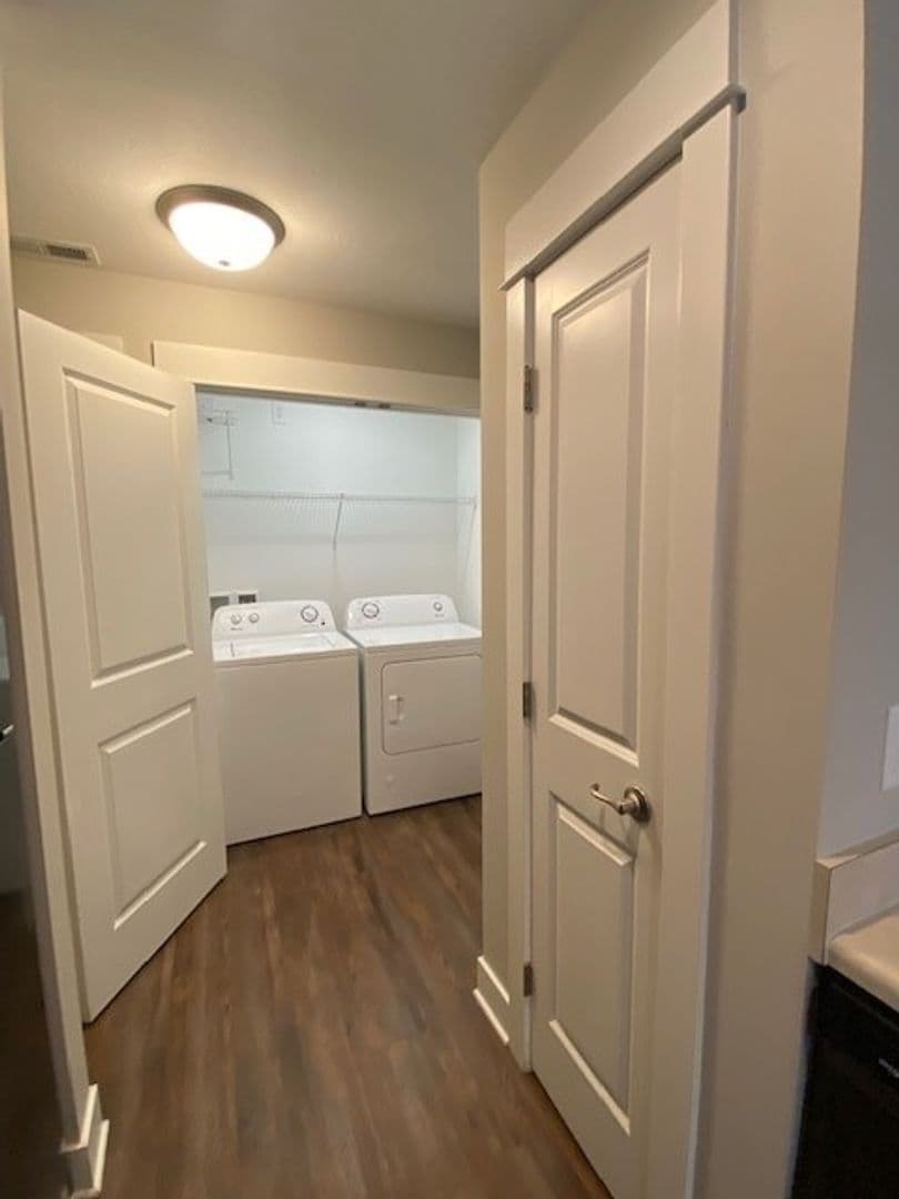 Chesterton Apartment: 2113 Kelle Dr