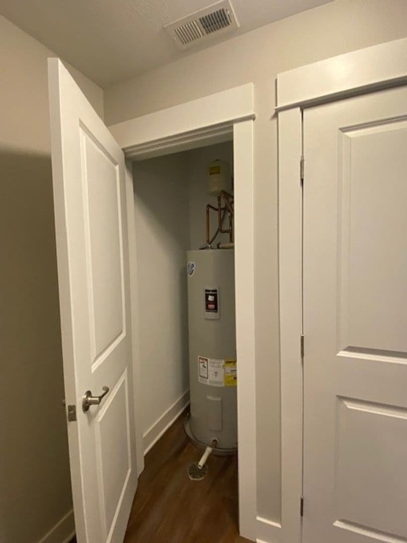 Chesterton Apartment: 2113 Kelle Dr