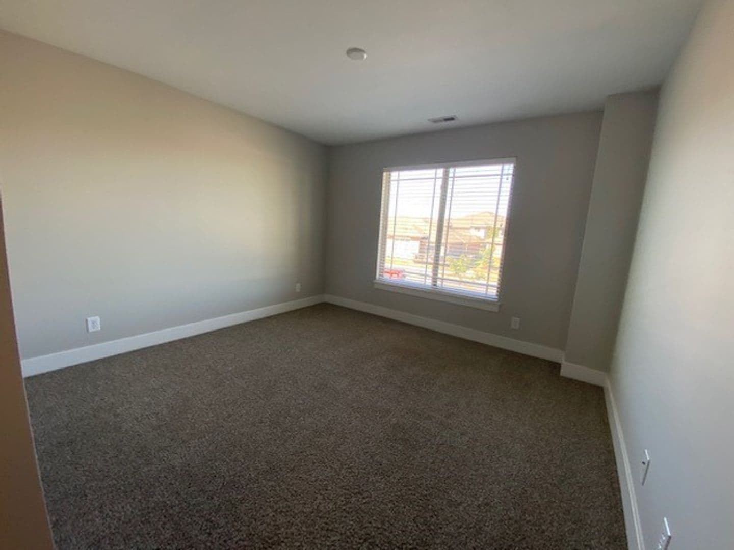 Chesterton Apartment: 2113 Kelle Dr
