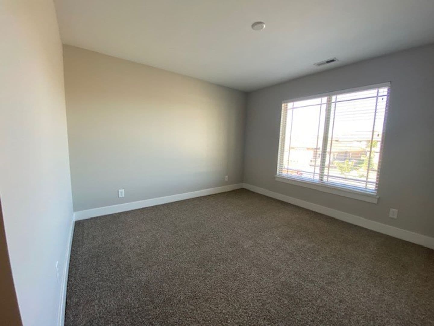 Chesterton Apartment: 2113 Kelle Dr