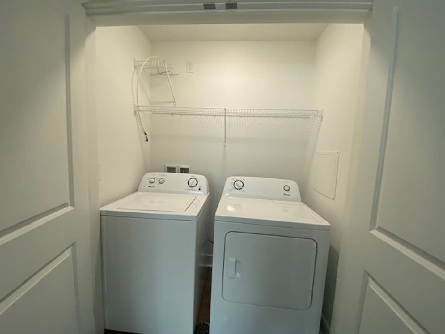 Chesterton Apartment: 2113 Kelle Dr