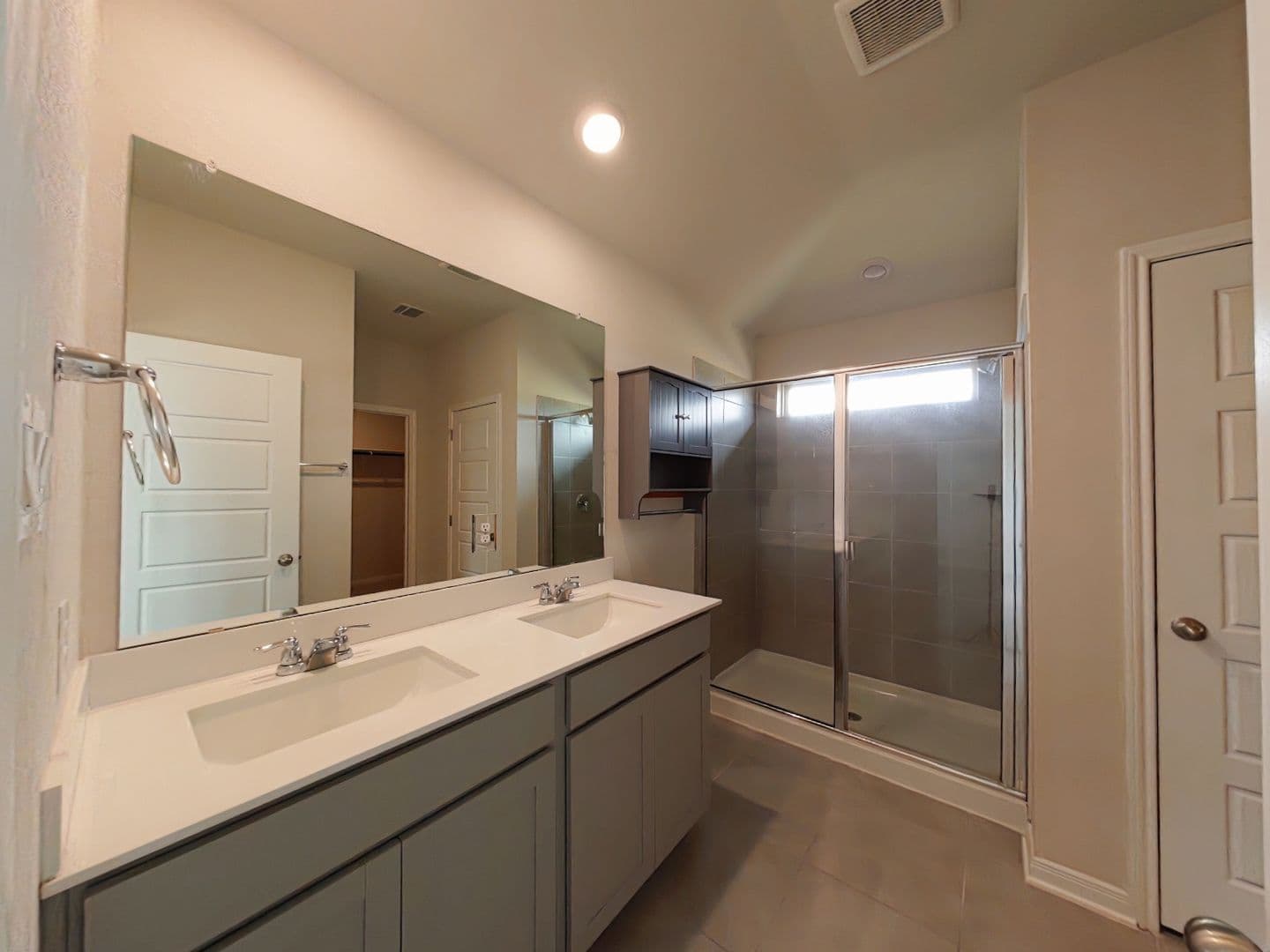 Converse House: 3205 Junction Bay