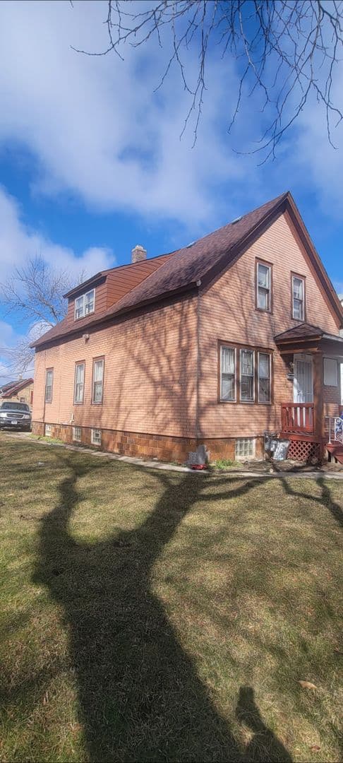 Milwaukee House: 3315 N 26th Street