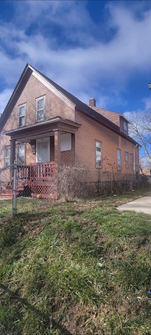 Milwaukee House: 3315 N 26th Street