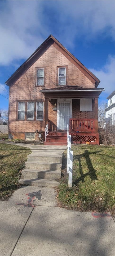 Milwaukee House: 3315 N 26th Street
