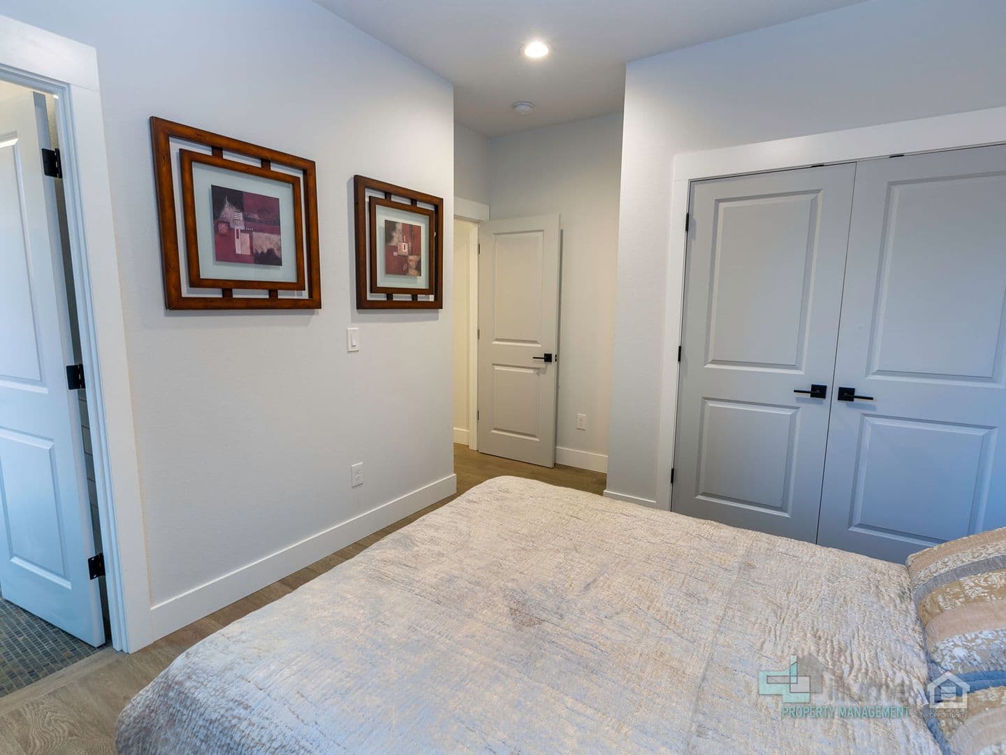 Lake Oswego House: 35 Oriole Lane
