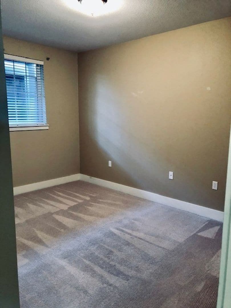 Seaside House: 1108 S. Holladay Dr. #14