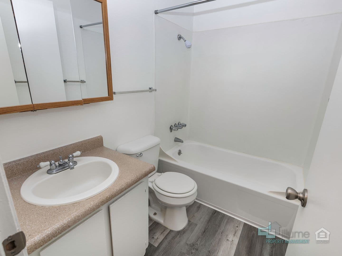 Milwaukie Apartment: 4611 SE Brookside Dr