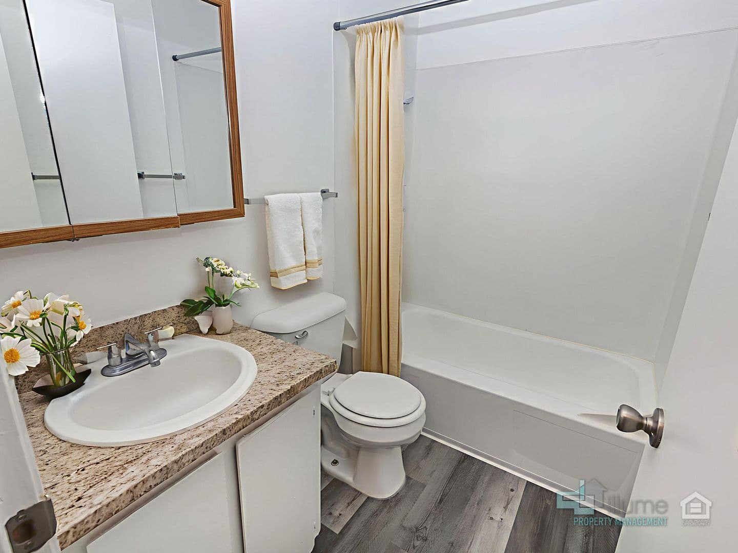 Milwaukie Apartment: 4611 SE Brookside Dr