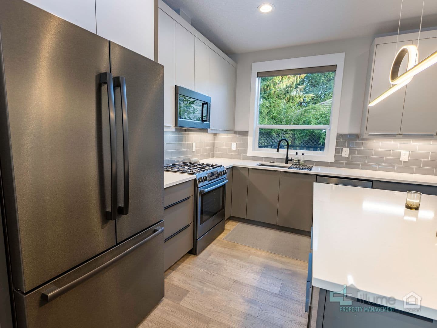 Lake Oswego House: 35 Oriole Lane