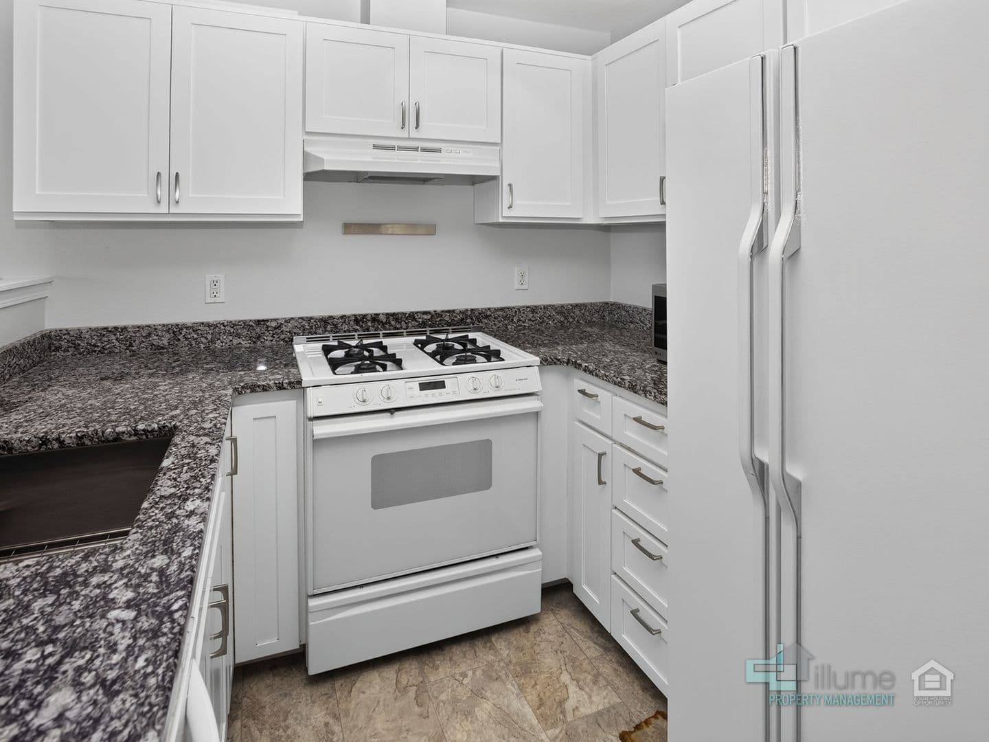 Portland Apartment: 220-244 NE Bridgeton Rd