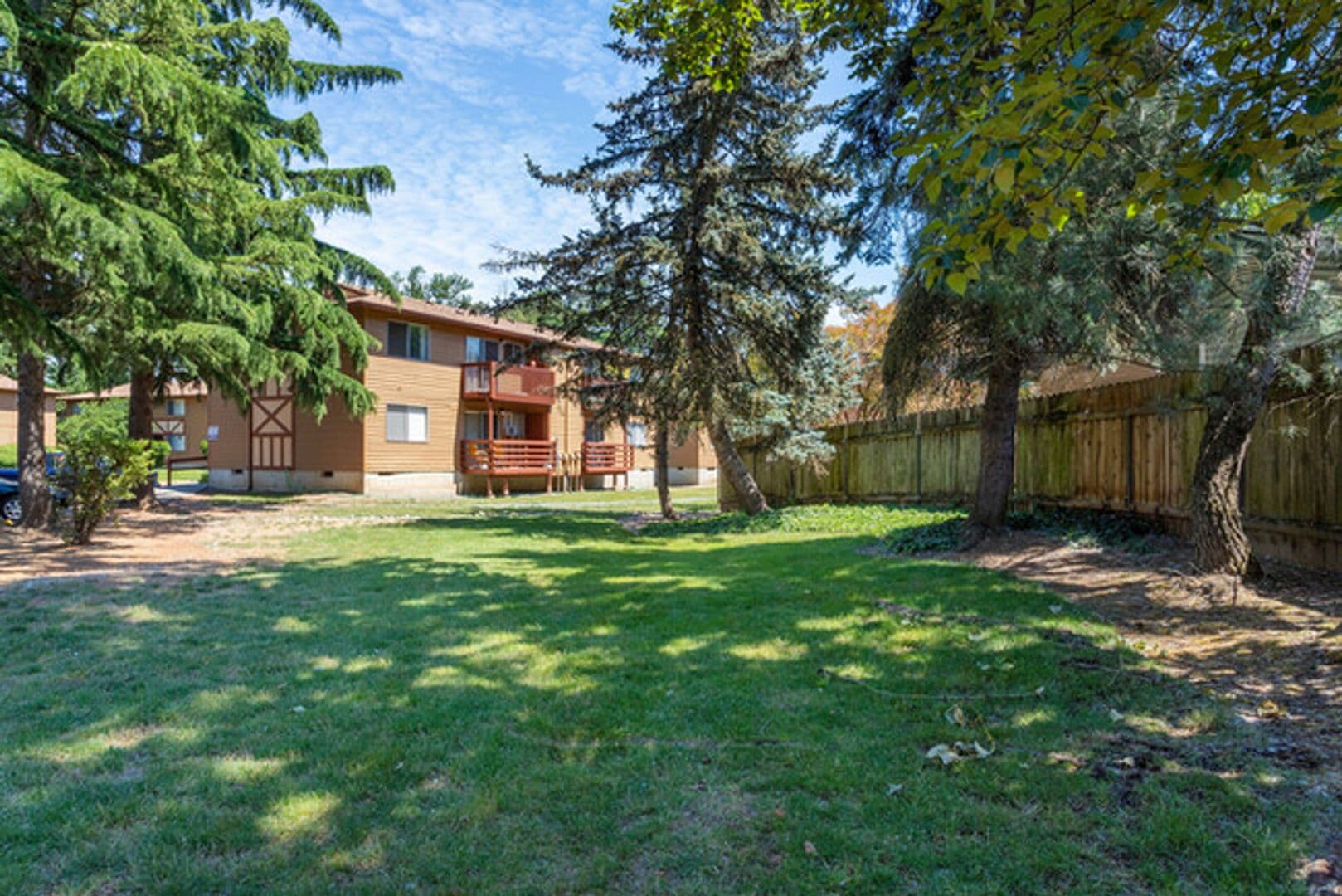Milwaukie Apartment: 4611 SE Brookside Dr