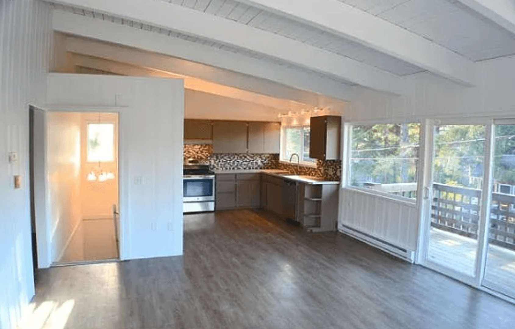 Cannon Beach Apartment: 195 Elliott Way