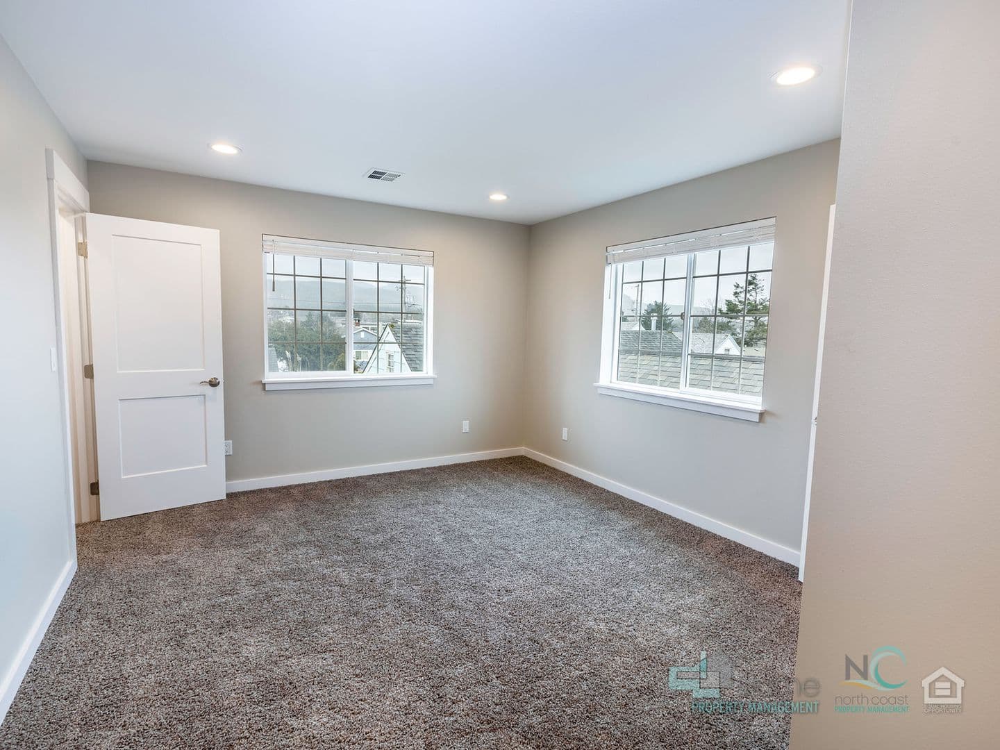 Seaside House: 521 S. Edgewood- Unit B