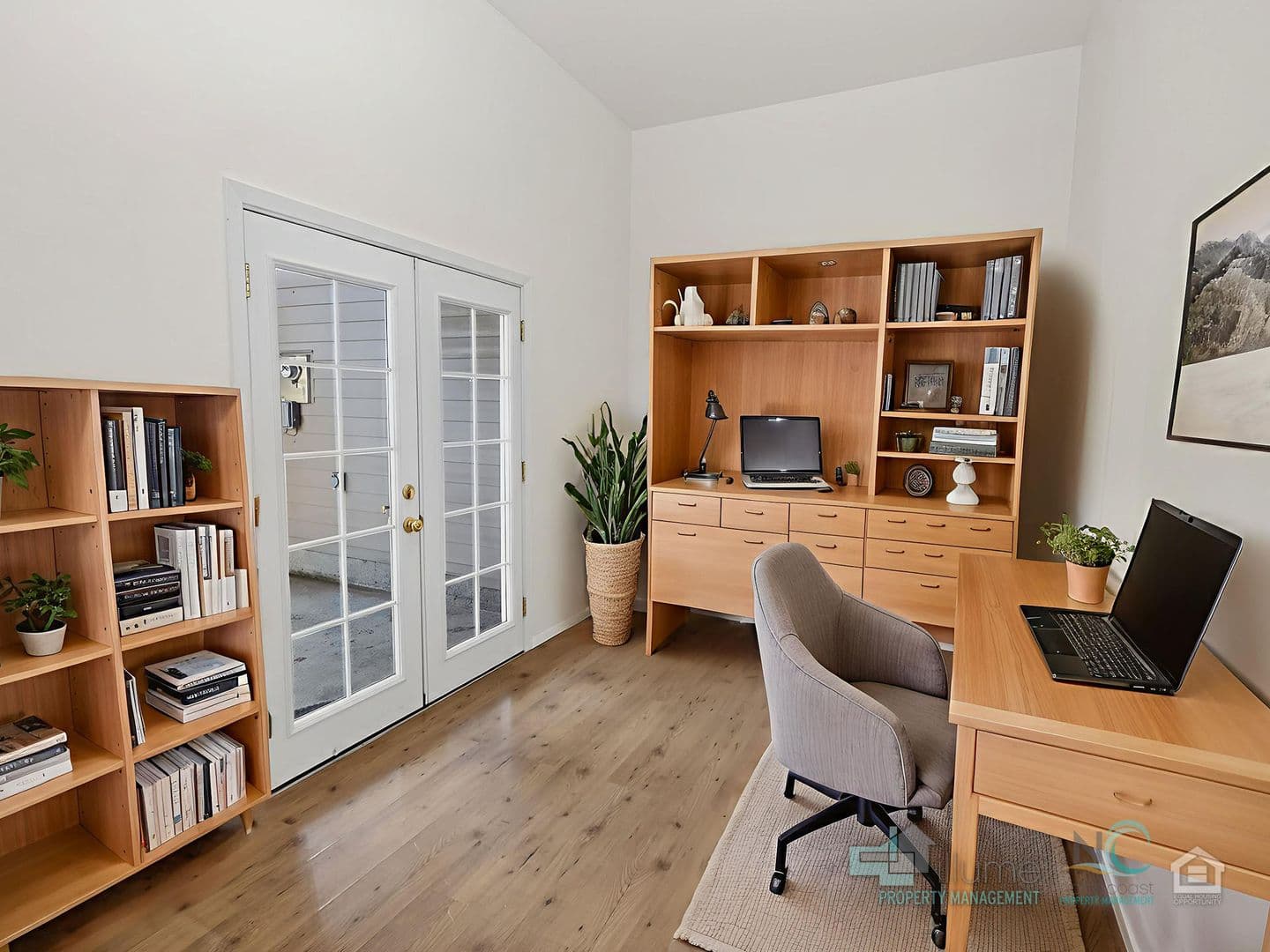 Seaside Apartment: 849 1st Ave