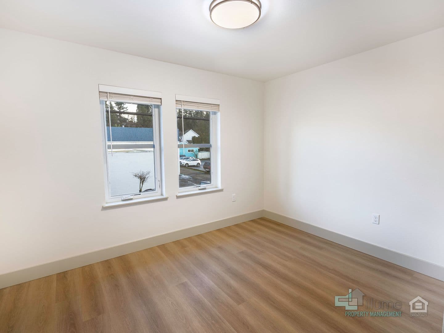 Oregon City Apartment: 617 Monroe Street