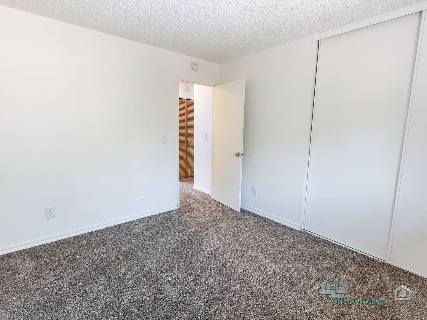Milwaukie Apartment: 4611 SE Brookside Dr