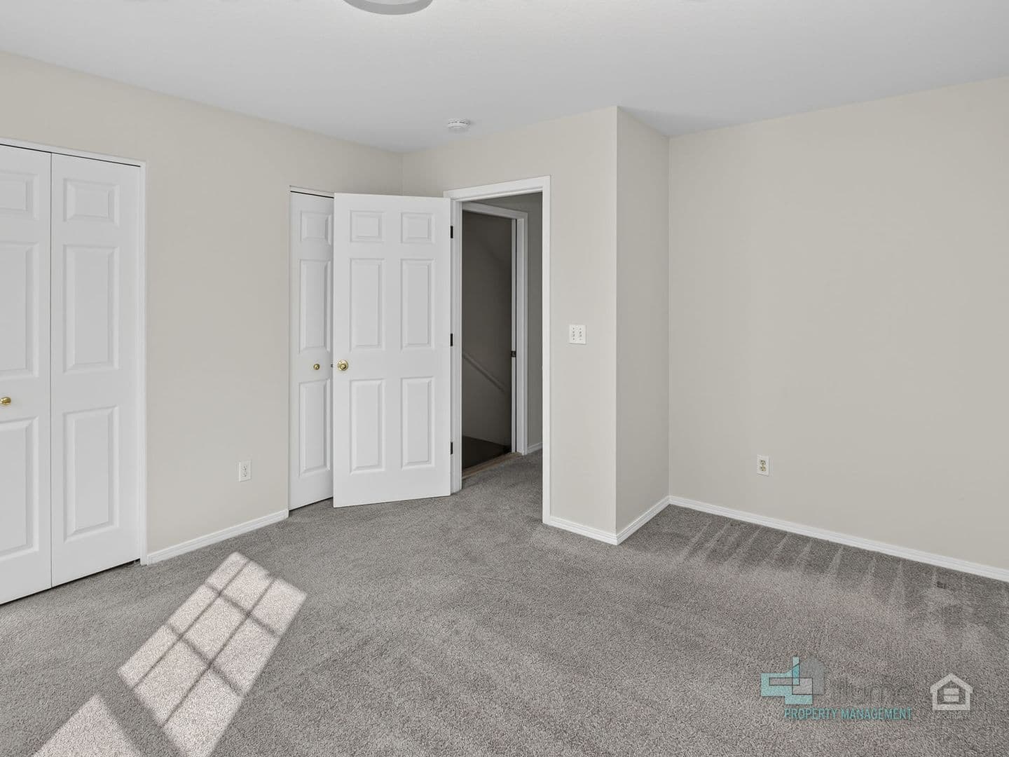 Portland Apartment: 220-244 NE Bridgeton Rd