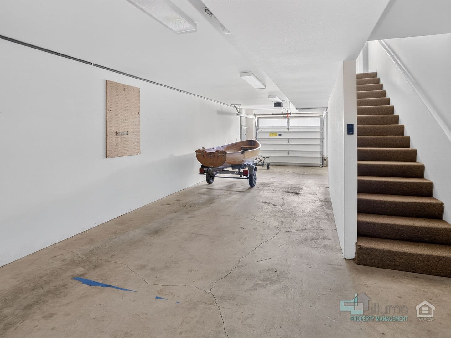 Portland Apartment: 220-244 NE Bridgeton Rd