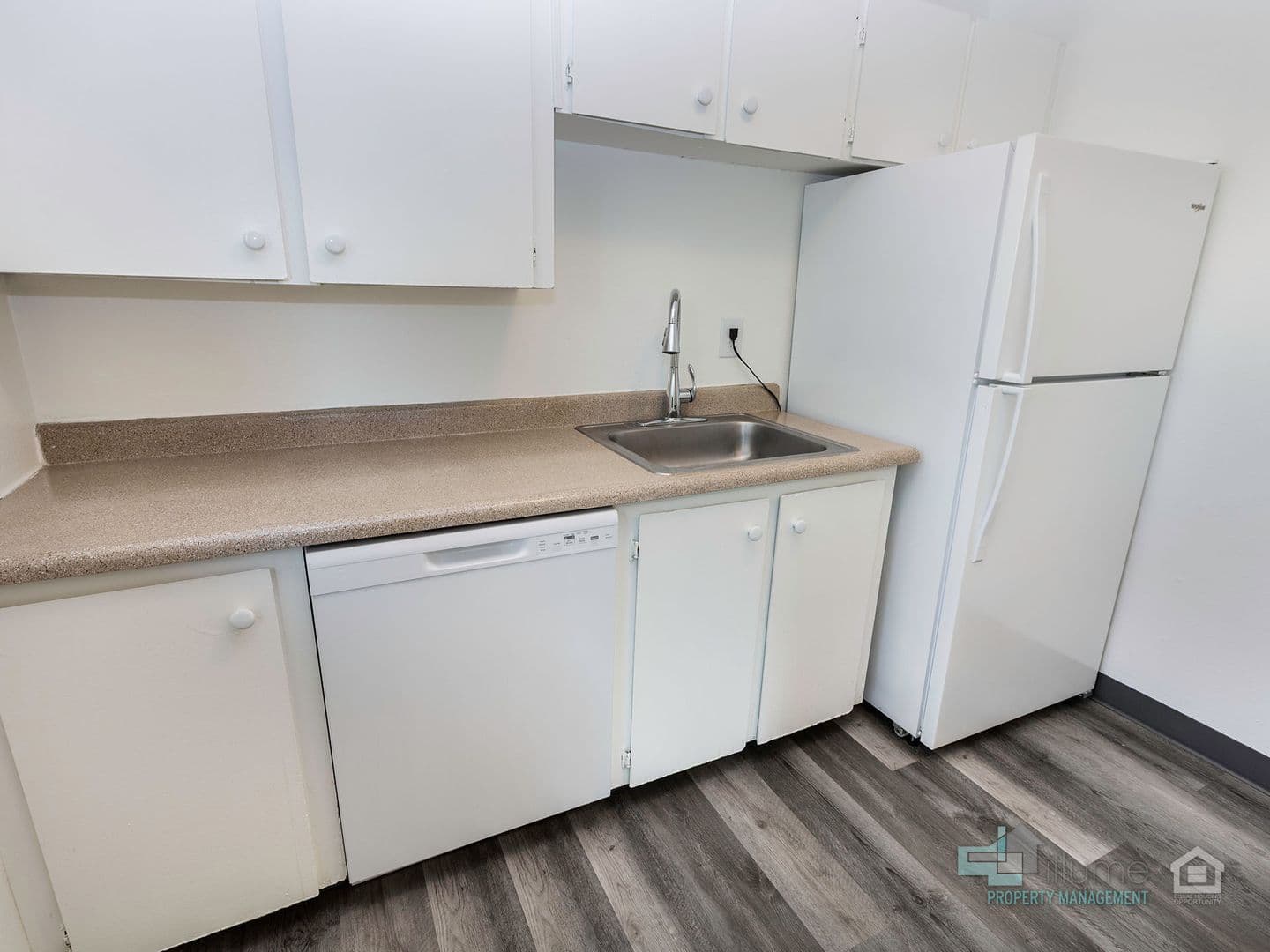 Milwaukie Apartment: 4611 SE Brookside Dr