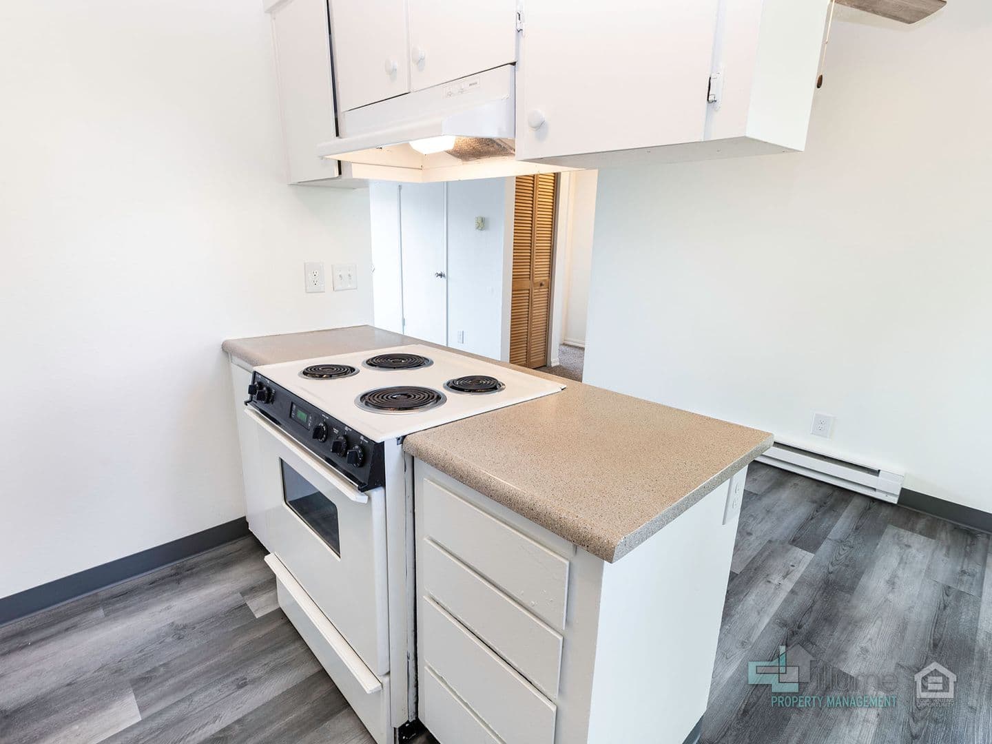 Milwaukie Apartment: 4611 SE Brookside Dr