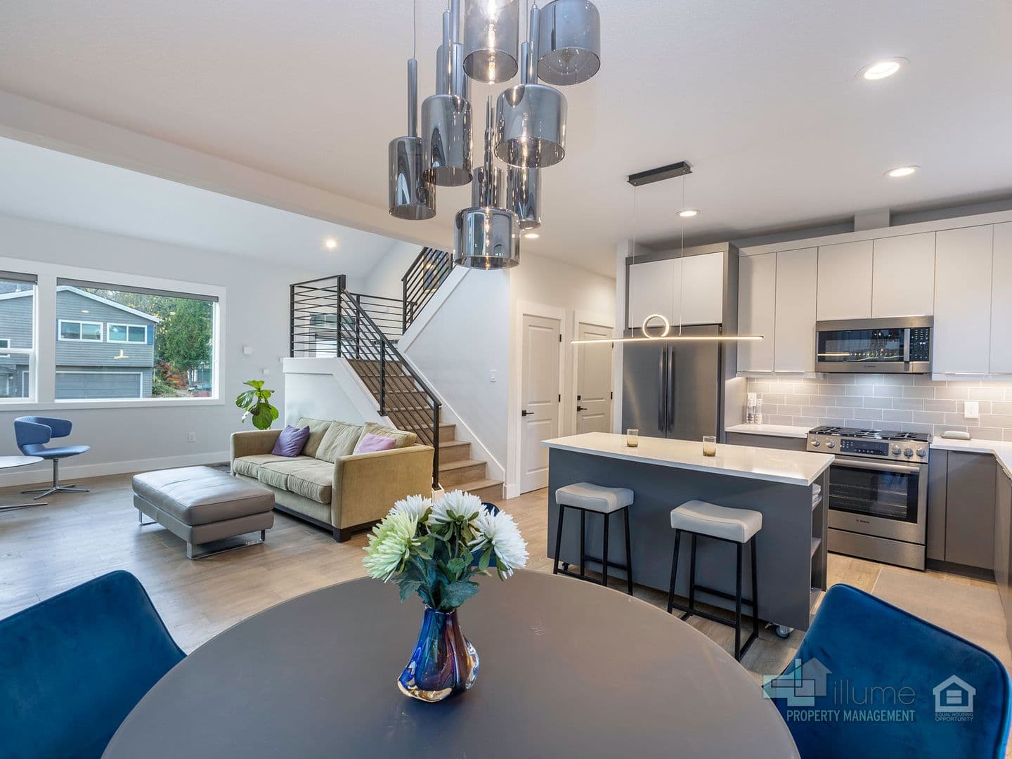 Lake Oswego House: 35 Oriole Lane