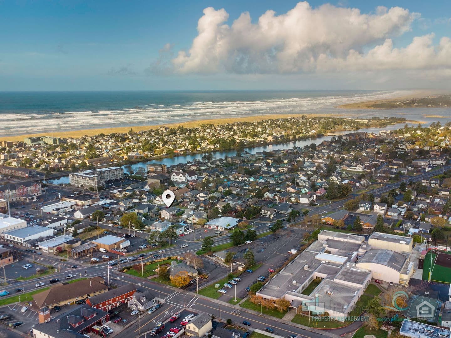 Seaside Apartment: 849 1st Ave