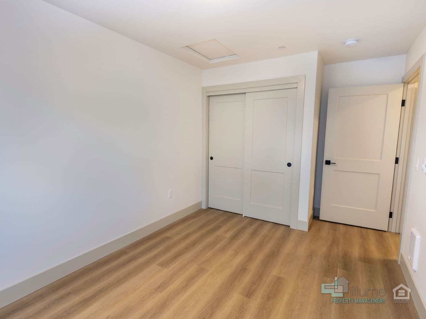 Oregon City Apartment: 617 Monroe Street